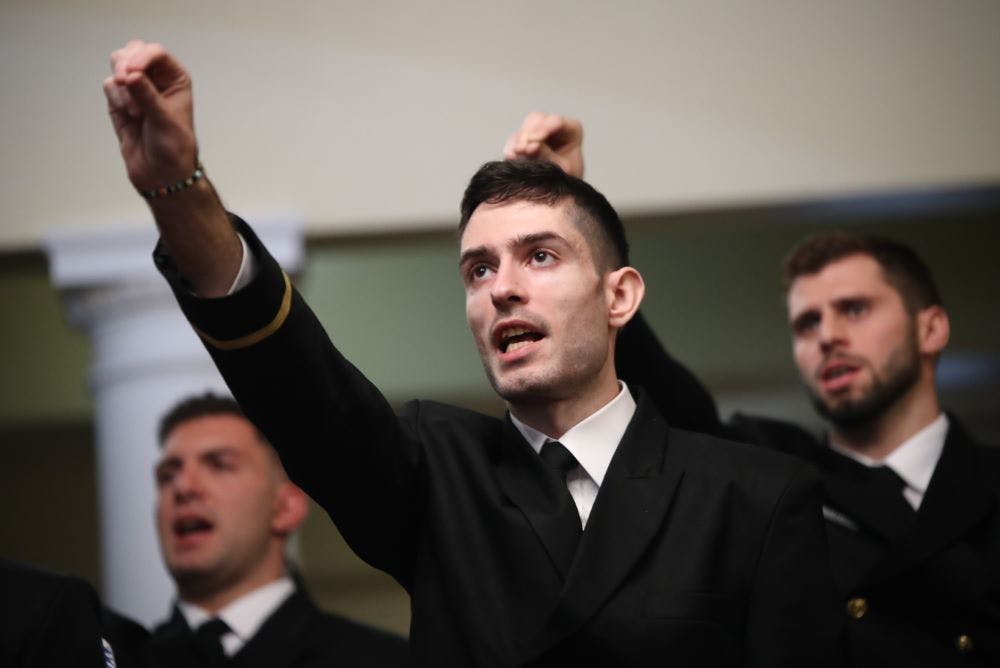 ΓΕΕΘΑ: Έβαλαν στρατιωτικά Πετρούνιας, Τεντόγλου και άλλοι Ολυμπιονίκες (pics) runbeat.gr